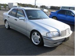 Mercedes-Benz C200 