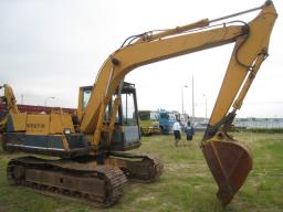 Komatsu Excavator PC120-3 picture