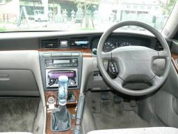 Nissan LAUREL Medallist picture