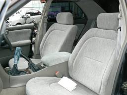 Nissan LAUREL Medallist picture