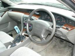 Nissan LAUREL Medallist picture