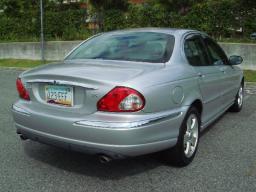 Jaguar X 2.5 V6 SE picture