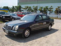 Mercedes-Benz E230 