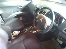 Mitsubishi Outlander G 4WD picture