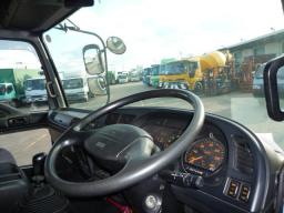 Isuzu 9m bus  picture