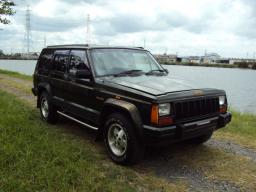 Chrysler Cherokee 