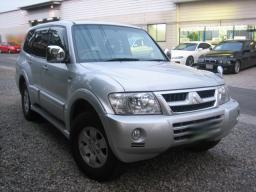 Mitsubishi PAJERO EXCEED picture
