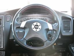 Nissan Stager 25T RS-FOUR V picture