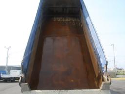 Isuzu Dump GIGA picture