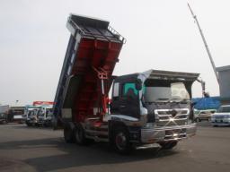 Isuzu Dump GIGA picture