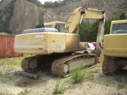 Komatsu Excavator PC200 picture