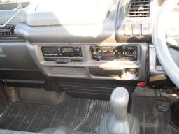 Isuzu Elf ALUMINUM VAN picture