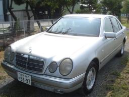 Mercedes-Benz E230 