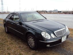 Mercedes-Benz E240 