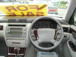 Toyota Crown Royal Extla picture