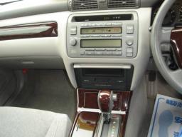 Toyota Crown Royal Extla picture