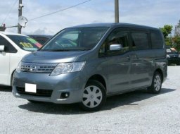 Used Nissan Serena