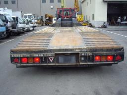 Nissan DIESEL TRACTOR picture