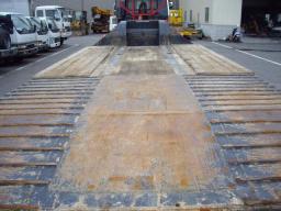 Nissan DIESEL TRACTOR picture