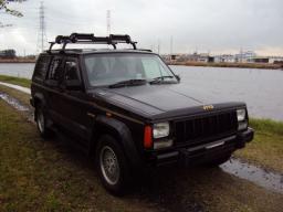 Chrysler Cherokee 
