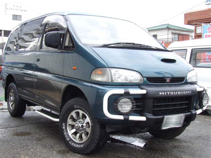 Mitsubishi DELICA SPACE GEAR EXCEED, 1994, used for sale