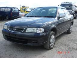 Nissan Sunny SUPER SALOON