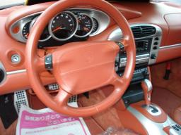 Porsche 911 carrera4 picture