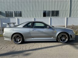 Nissan SKYLINE GT-R V SPEC 4WD picture