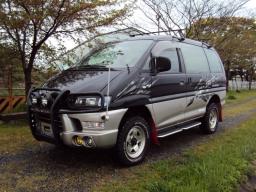 Mitsubishi DELICA SPACE GEAR CHAMONIX HIGH-ROOF