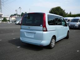 Nissan Serena 20S picture