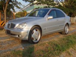 Mercedes-Benz C240 