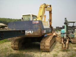 Komatsu Excavator PC200 picture