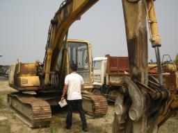 Komatsu Excavator PC200 picture