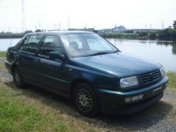 VolksWagen VENTO GLi picture