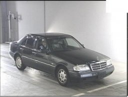 Mercedes-Benz C220 