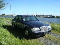 Mercedes-Benz C240 