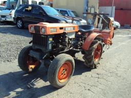 Kubota TRACTOR 