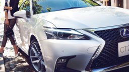 Lexus ct200h version L picture
