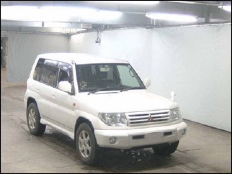 Mitsubishi Pajero IO 4WD PEARL PACKAGE, 1999, used for sale