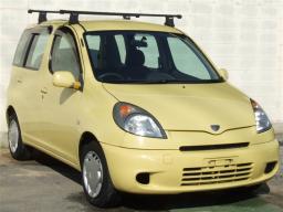 Toyota Funcargo X