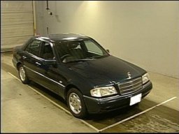 Mercedes-Benz C230 