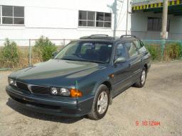 Mitsubishi Diamante SE