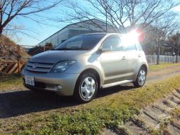Toyota ist 1.5S L-ED