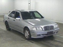 Mercedes-Benz C200 