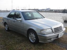 Mercedes-Benz C240 