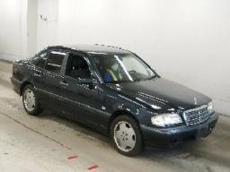 Mercedes-Benz C200 