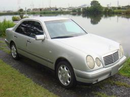 Mercedes-Benz E320 