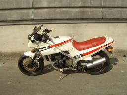 Kawasaki GPZ 400cc 