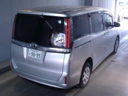 TOYOTA NOAH 4WD X picture