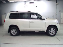 Toyota Land Cruiser AX 4WD picture